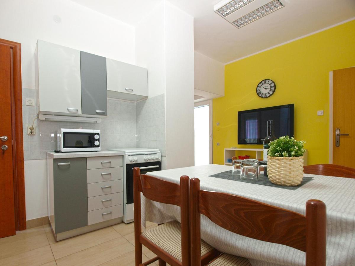 Apartments Biskupije 810 Medulin Luaran gambar