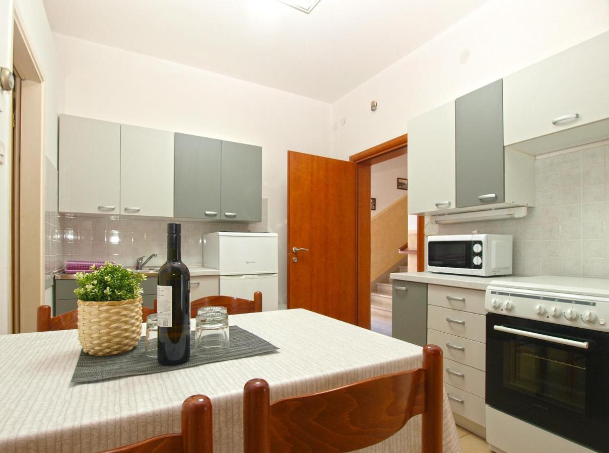Apartments Biskupije 810 Medulin Luaran gambar