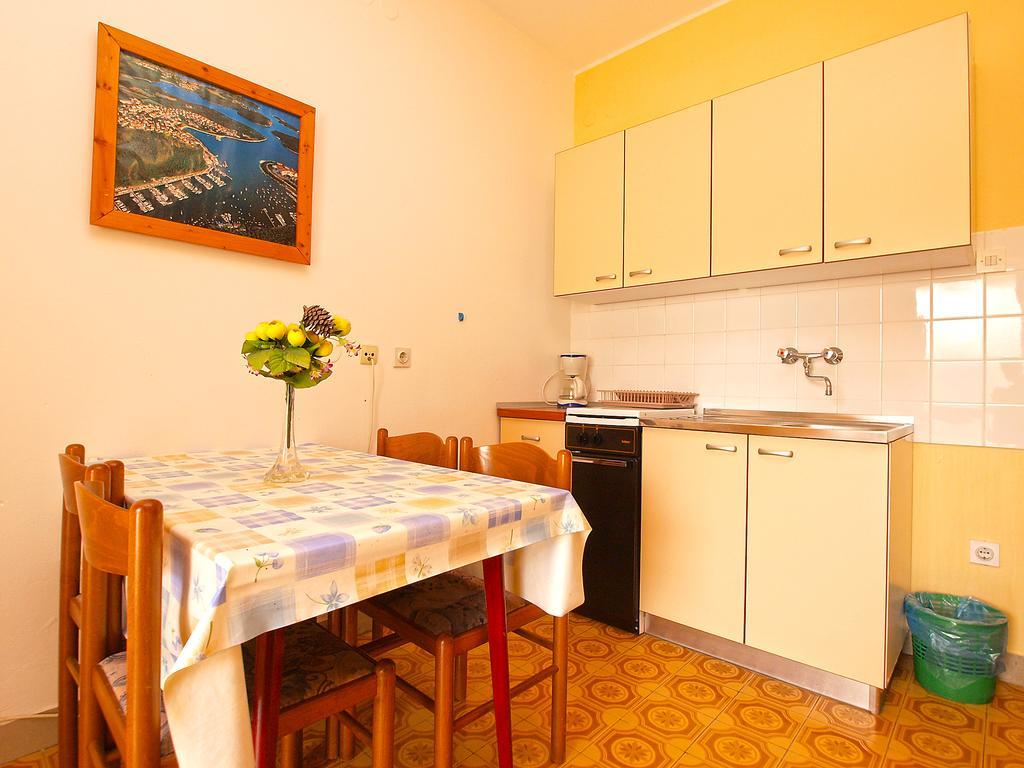 Apartments Biskupije 810 Medulin Luaran gambar