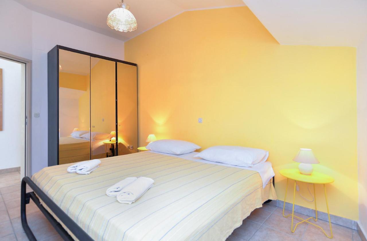 Apartments Biskupije 810 Medulin Luaran gambar
